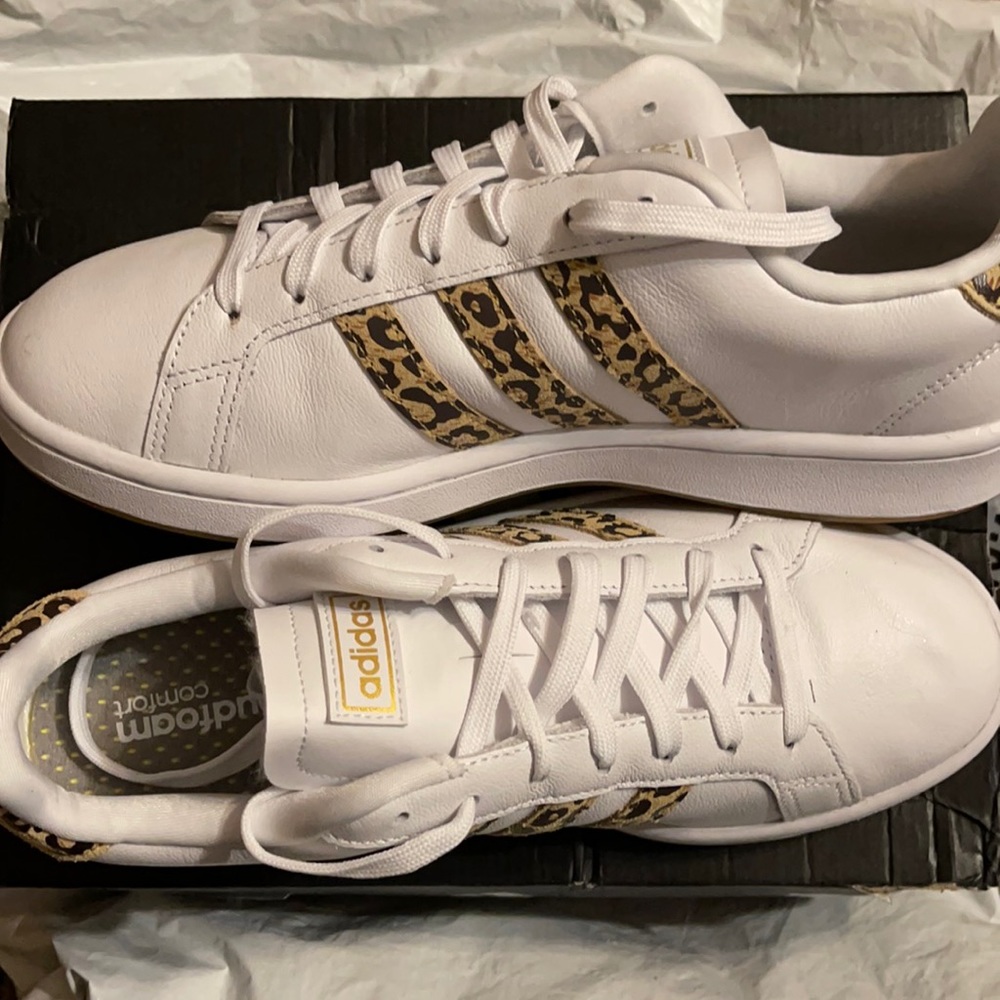 Adidas size 10 NEW never worn